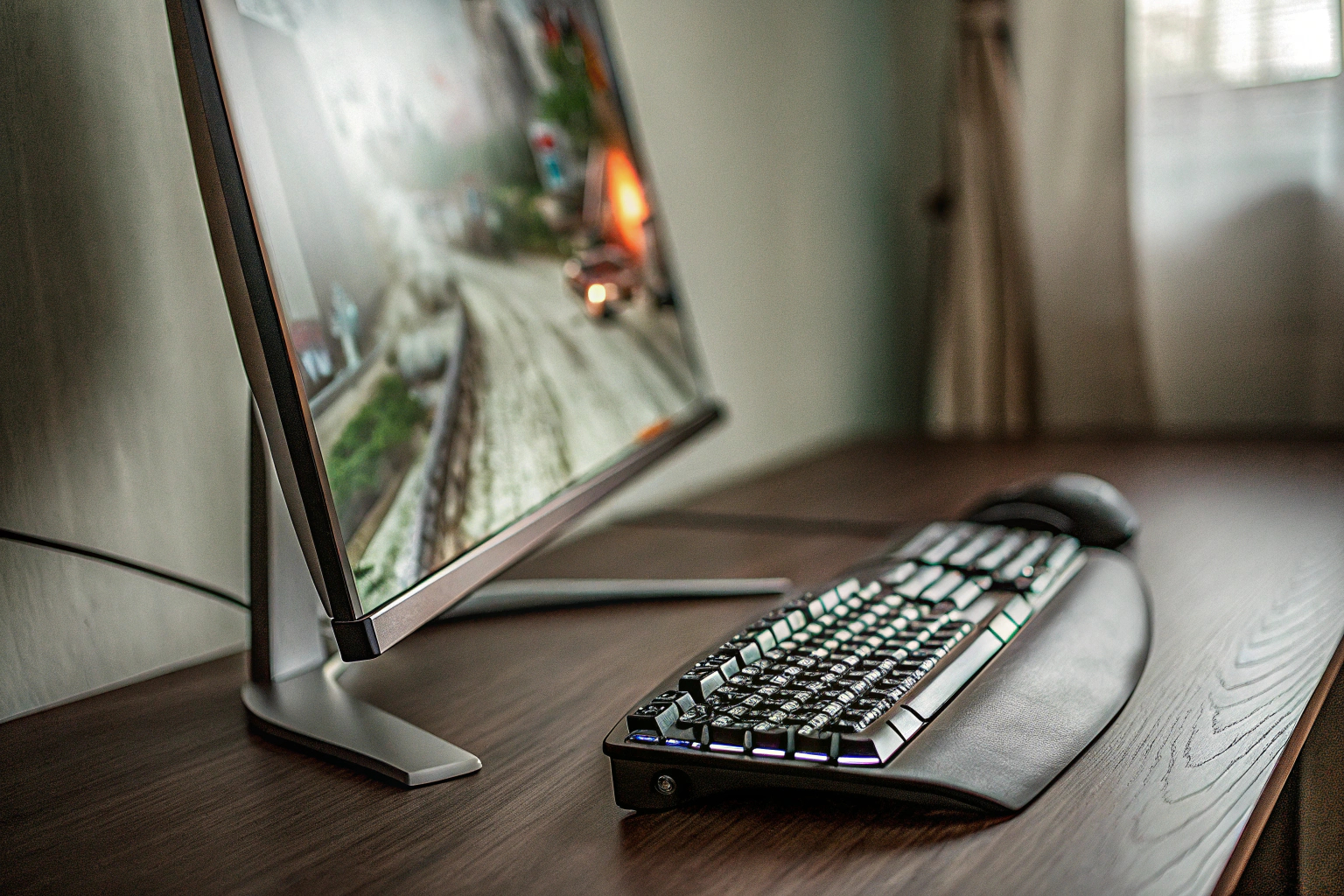 Curved Gaming Monitor