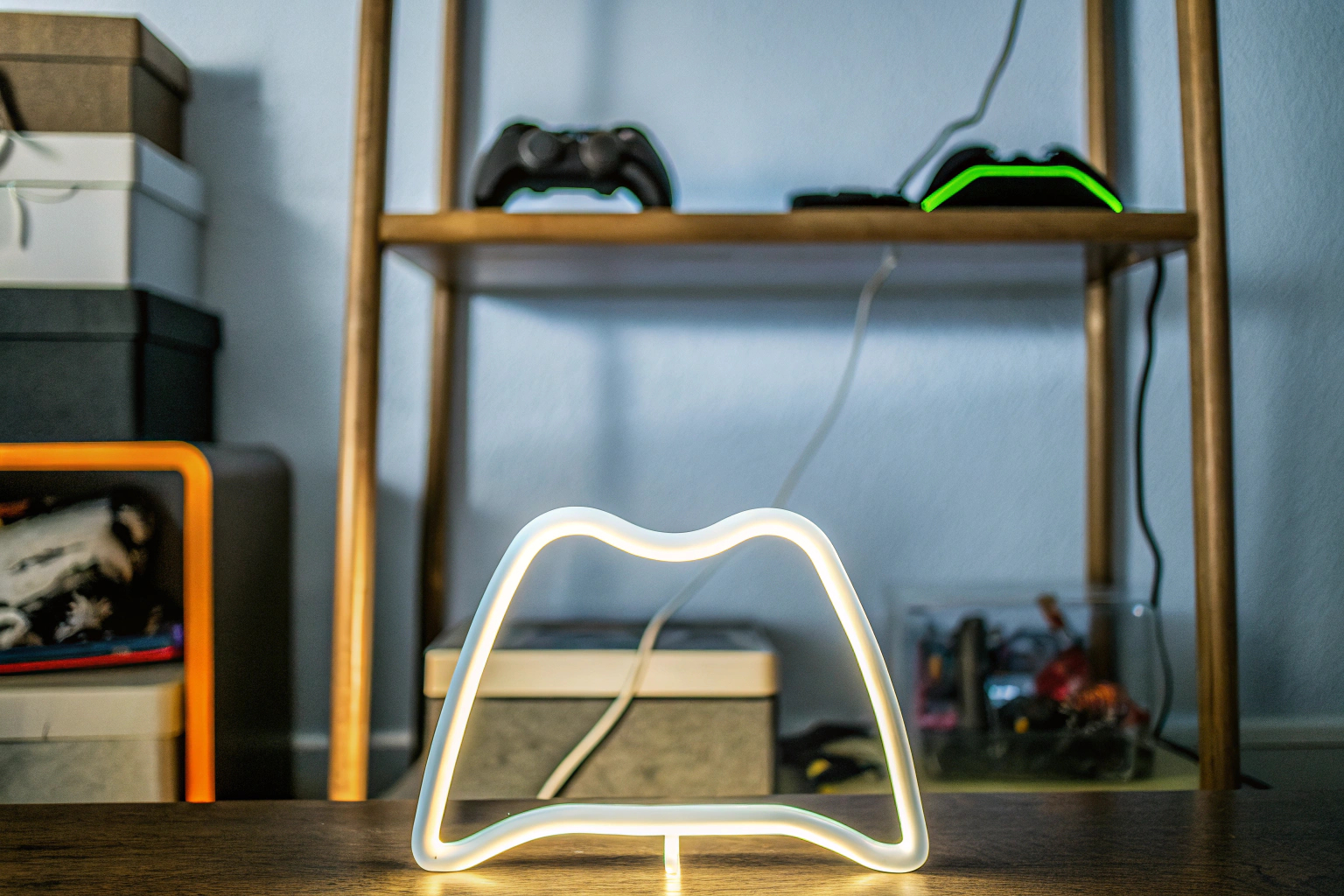 LED-Neonlicht in einem Gaming-Raum